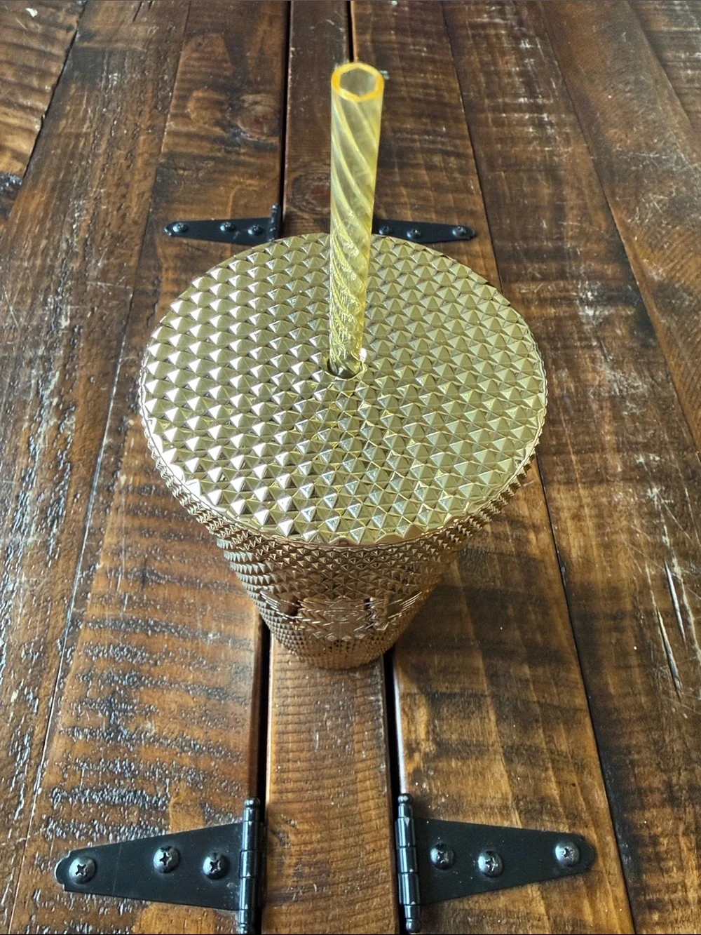 Starbucks Holiday 2022 Metallic Gold Studded Tumbler 16oz Grande Cold Cup